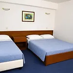 Saraj 호텔 3*