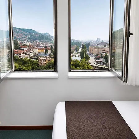 Hotel Saraj 3*