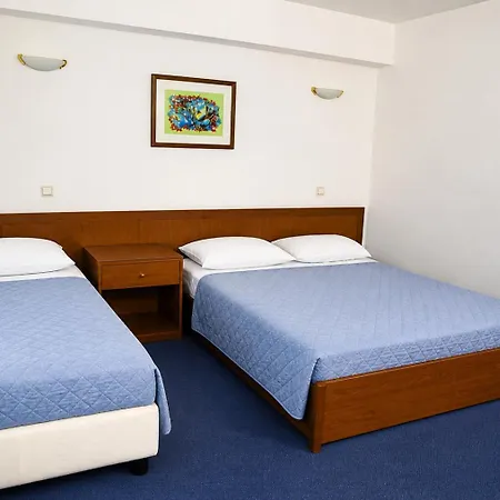 Saraj Hotel 3*