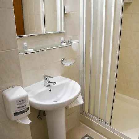 Hotel Saraj 3*
