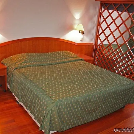 Saraj Hotell