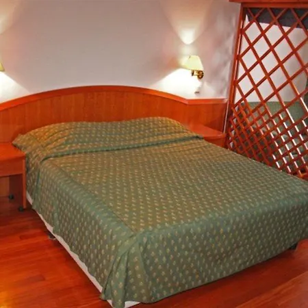 Hotell Saraj
